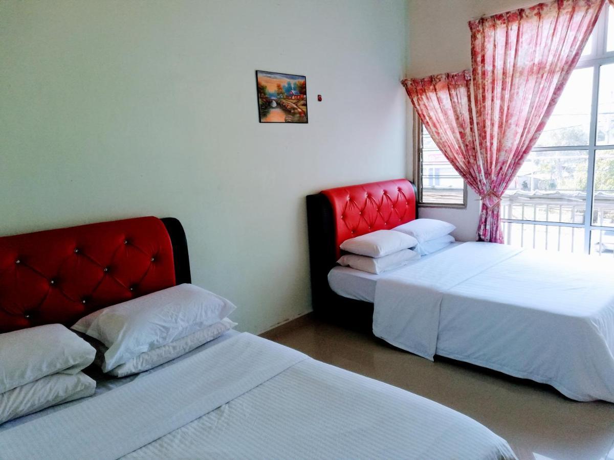 Daisyinn Budget Hotel Kuala Terengganu カンポン・ゴン・バダック エクステリア 写真